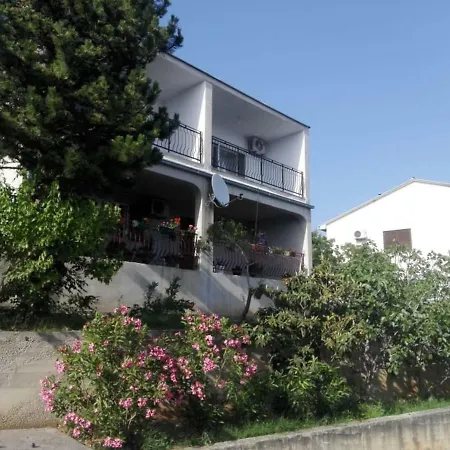 Adria 1 * نوفي فينودولسكي