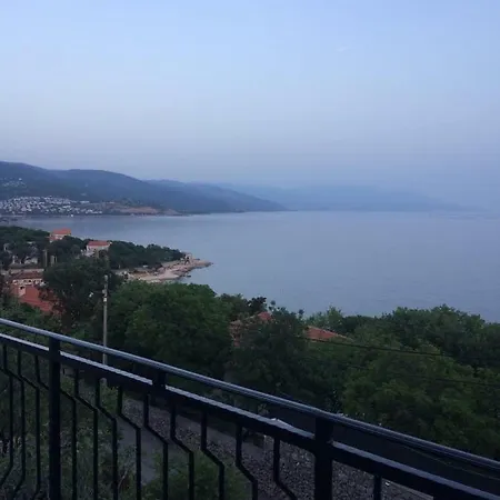 Apartman Adria 1 *